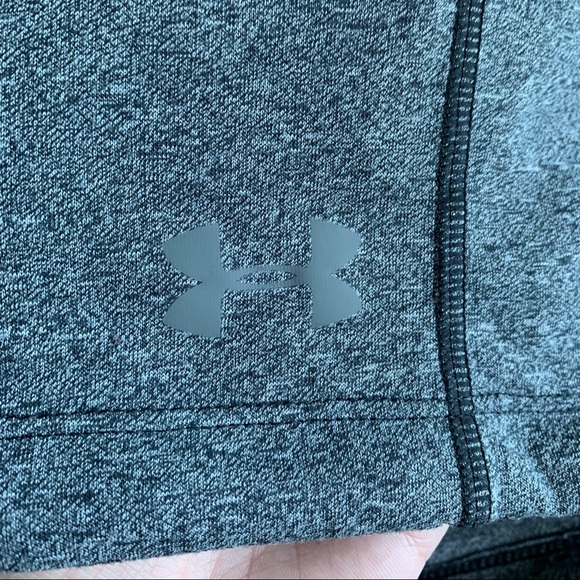 2/$20 UNDER ARMOUR Mock Neck Threadborne Lightweight Heat Gear Hoodie - Picture 5 of 8